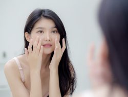 Inilah Cara Terbaik untuk Menjaga Kelembapan Kulit, Gunakan Moisturizer dengan Benar!