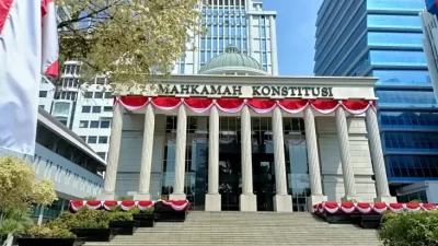 MK Terkesan dengan Dukungan Mahasiswa, Guru Besar, dan Aktivis di Tengah Banjir
