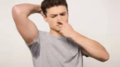 Mengatasi Bau Ketiak yang Menjadi Bahan Gosip di Media Sosial: Penyebab dan Tips Mencegahnya