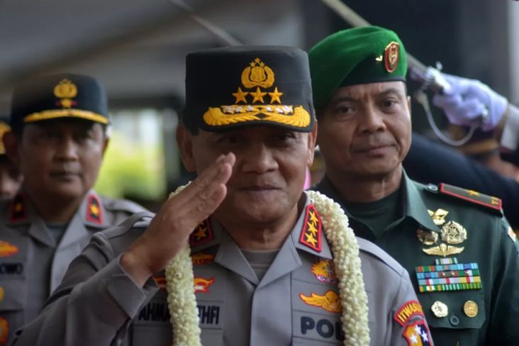 "Tokoh Polisi Surabaya Menjadi Kandidat Unggulan untuk Jabatan Gubernur Jawa Tengah"