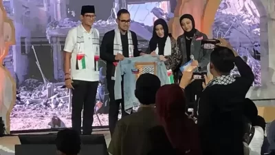 "Sandiaga Uno Berbagi Kemanusiaan Lewat Jaket Denim, Diminati Owner MS Glow dengan Harga yang Menggiurkan"