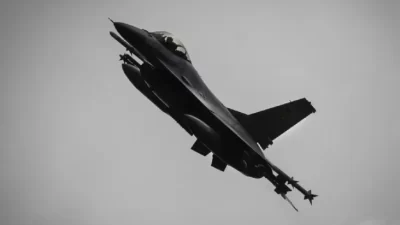 Pesawat Tempur F-16 Ukraina Diklaim Terguling oleh Rudal Patriot AS