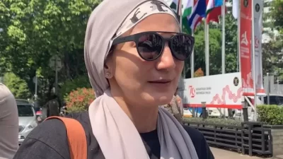 Wanda Hamidah Mengkritik Calon Tunggal Pilkada: Pasti Menjadi Pasangan Monyet!