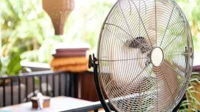 Menggembirakan: Kipas Angin Bukan Hanya Alat Pendingin, Ternyata Bisa Membuat Ruangan Lebih Sejuk dengan Teknik Sederhana Ini!