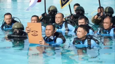 Mayjen TNI Raih Brevet Spesial Manusia Katak dan Scuba Diver