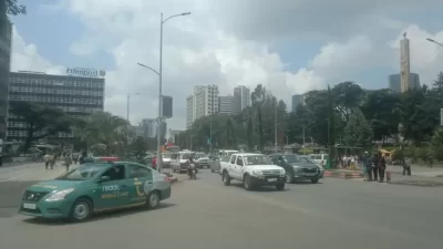 "Addis Ababa Berubah Menjadi Oase Kota: Kemacetan Meniru Jakarta, Gersang Ditinggalkan"