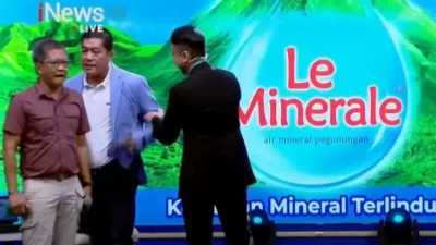 Rocky Gerung Melatih Silfester Matutina Hingga Berwawasan Tinggi