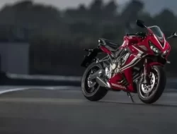 Honda Kembali Raih Kemenangan dari Kawasaki