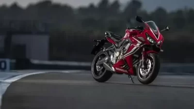 "Cerita CBR 4 Silinder: Honda Tambah Rekor Kemenangan atas Kawasaki"