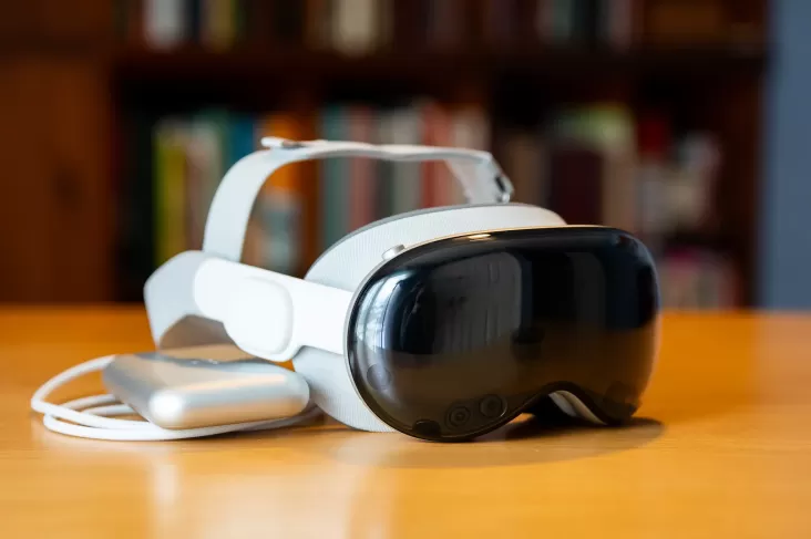 "Apple Vision Pro 2 Siap Beraksi dengan Chip M5 yang Mengesankan"