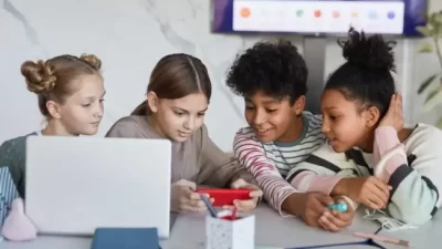 Australia Mengeluarkan Kebijakan Baru, Anak-anak Dilarang Main Sosial Media Hingga Usia 16 Tahun