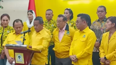 Kader Golkar Penuh Aspirasi, Bahlil Minta Jokowi Bergabung di Partai