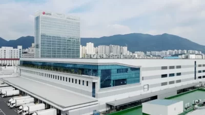 LG Smart Park di Korsel Menjadi Destinasi Wisata Baru dengan Ratusan Robot yang Siap Menemani Pengunjungnya