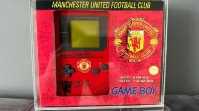 Manchester United’s Game Boy Sold for Rp 623 million