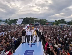 Kaesang Pangarep Mengajak Warga Sulteng Memilih Pasangan BERAMAL di Kampanye Akbar