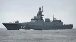 "Ini Dia! Kapal Perang Rusia Melepaskan Rudal Hipersonik di Selat Inggris!"