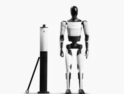 “Tesla Bot Meluncur, Situs Tesla Kolaps Akibat Antusiasme Konsumen!”