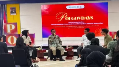 Mahfud MD Mengajak Warga untuk Mengawasi Kinerja Pemerintah Jika Benar Beri Pujian Jika Salah Berikan Koreksi