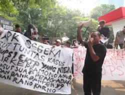 Massa Geruduk KPK Tuntut Klarifikasi Kasus Dugaan Korupsi e KTP dan Alkes Banten