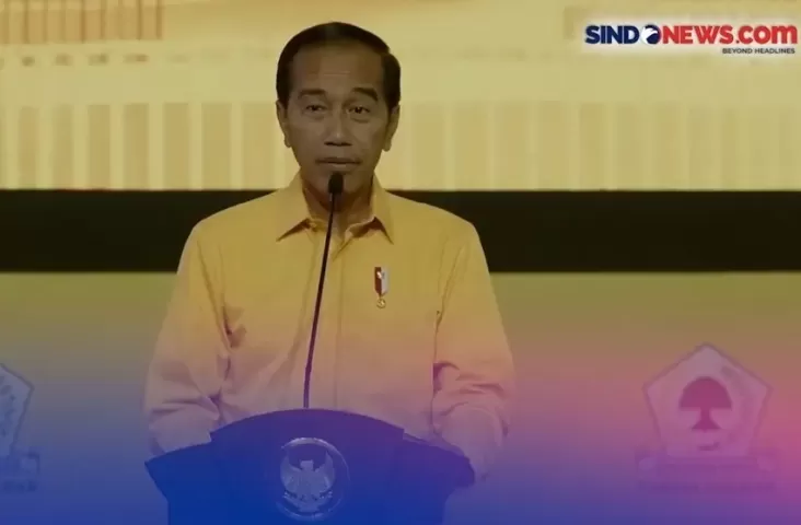 "Jokowi jadi Tuan Rumah di Ulang Tahun Golkar, Apakah Banteng Berubah Jadi Beringin?"