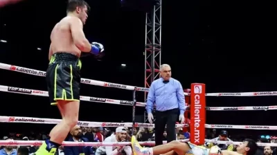 Bruno Surace Tetap Menang Meski Jaime Munguia Menyerah di Ring
