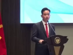 Gibran Menghibur Ketua PP Pemuda Katolik