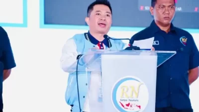 Jokowi, Gibran, dan Bobby Dikabarkan Akan Dibebaskan dari PDIP, Antusiasme Publik Meningkat