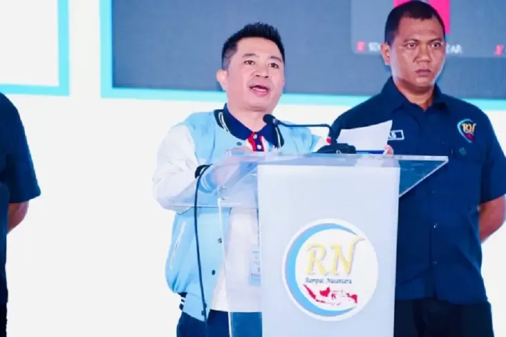 Jokowi, Gibran, dan Bobby Bakal Dilepas dari PDIP, Semangat Rakyat Meroket