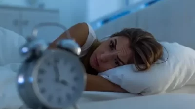 Penelitian Terbaru Mengungkapkan Pentingnya Tidur yang Berkualitas di Usia 40 Tahunan

"Penelitian Terbaru: Tidur yang Berkualitas di Usia 40 Tahunan Sangat Berpengaruh bagi Kesehatan Otak"