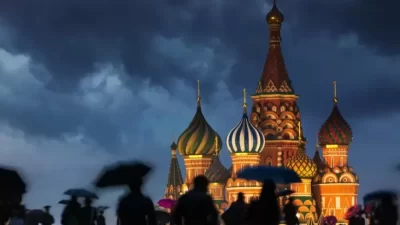 Cabut dari Rusia, Disney juga Sony Masih Menerima Profit Rp270,8 Miliar