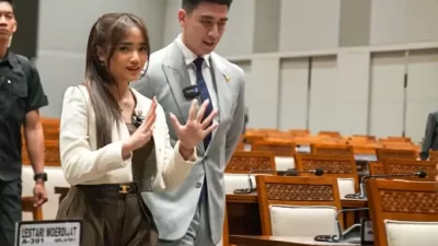 Keliling DPR, Verrell Bramasta Bersama Fuji Utami Perkenalkan Politik terhadap Anak Muda