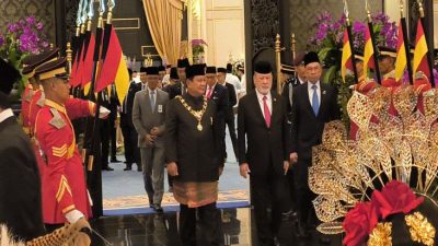 Prabowo Terima Penghargaan DK I dari Kesultanan Johor Malaya