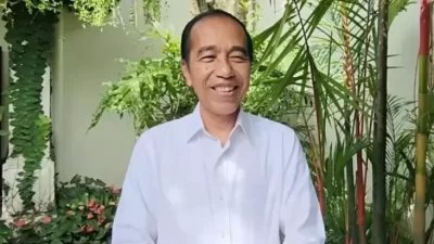 Jokowi Jawab Hasto yang digunakan Minta KPK Periksa Keluarganya: Kalau Ada Fakta Hukum, Ya Silakan