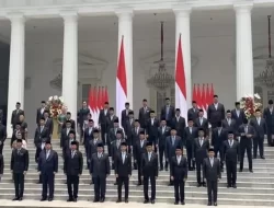 Syahganda Dorong Prabowo Reshuffle Separuh Kabinet Pasca 100 Kerja