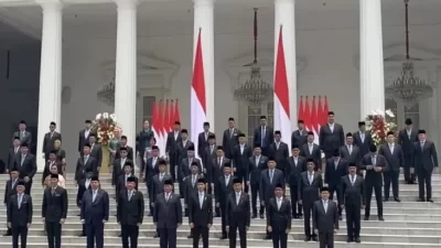 Syahganda Dorong Prabowo Reshuffle Separuh Kabinet Pasca 100 Kerja