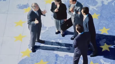 Para Pemimpin Eropa Bersiasat Cairkan Aset Rusia Rp3.307 Billion