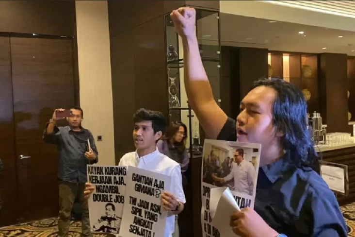 Satpam Hotel Serahkan 2 Bukti Terkait Penggerudukan Rapat Panja RUU TNI