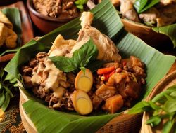 7 Gudeg Legendaris Yogyakarta yang Harus Dicoba, Nomor Terakhir Paling Disukai Wisatawan