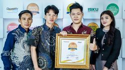 Hadirkan Inovasi Bulu Mata, MLEN DIARY Menangkan Penghargaan 2025 Health & Beauty Brand Choice Award