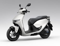 Honda CUV e: Mobil Listrik dengan Desain Sederhana Namun Mewah!