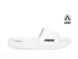 5 Sandal Slip On Cowok Bahan Phylon yang Lentur dan Ringan!