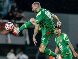 Raickovic Kena Kritik! Rating Terendah Saat Persebaya Imbangi PSM