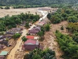 6 Janji Prabowo untuk Korban Banjir Sumatra, Bantuan Rp60 Juta hingga Hapus Utang KUR