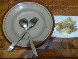 Anak Belajar Menghargai Makanan dari Piring Orangtua