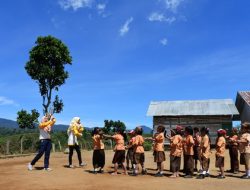 Sekolah di Pedalaman yang Tak Mudah Dapat