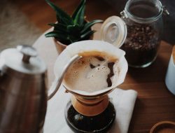 Kebiasaan Minum Kopi Harian, Apa Dampaknya pada Tubuh?