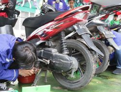 7 Waktu Tepat Ganti Oli Motor untuk Mesin Awet dan Tarikan Ringan