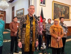 Profil Dubes Jerman Ralf Beste yang Bertemu Gubernur Jatim Bahas Kereta Listrik Surabaya-Sidoarjo