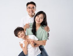 Ketika “Sayang” Sulit Diucapkan Kepada Orang Tua