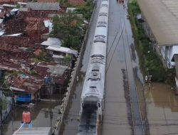 38 Perjalanan KA Dibatalkan Akibat Banjir, KAI Refund Tiket 100 Persen